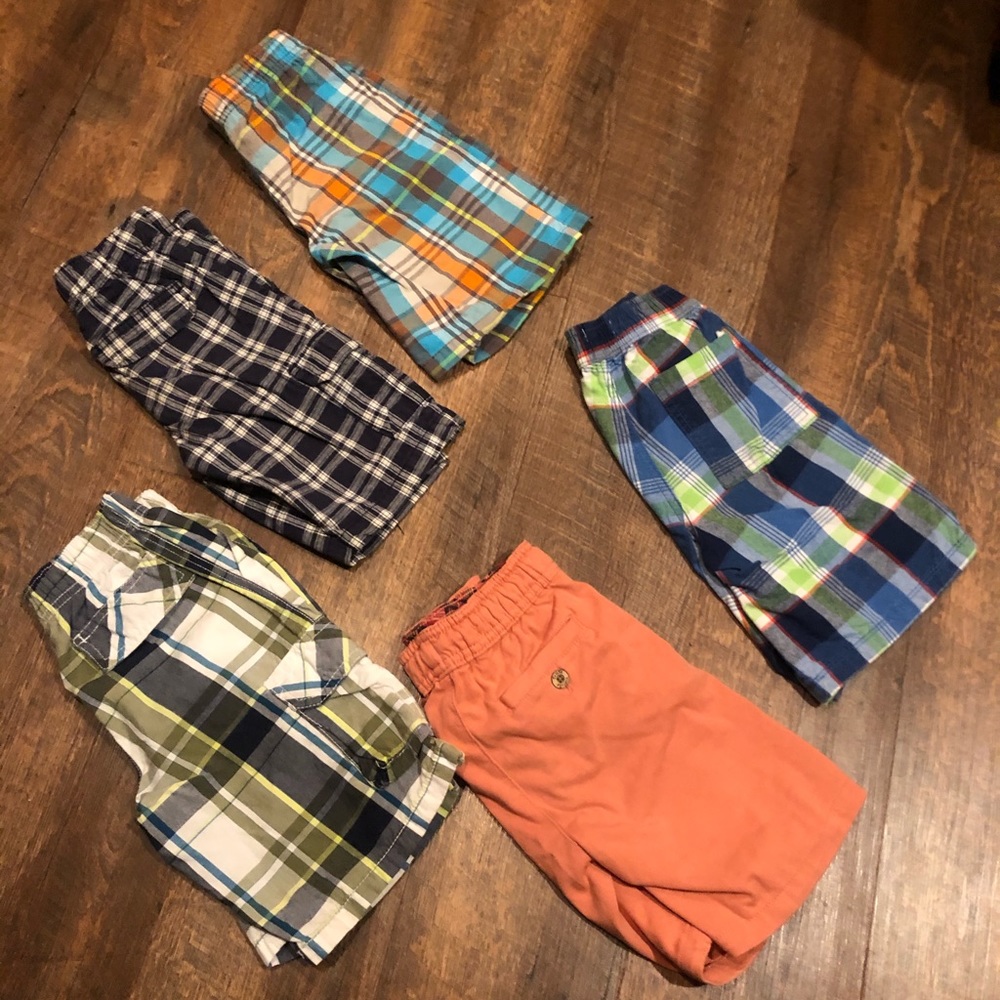 Five pair of size 5/6 Shorts—-size 6